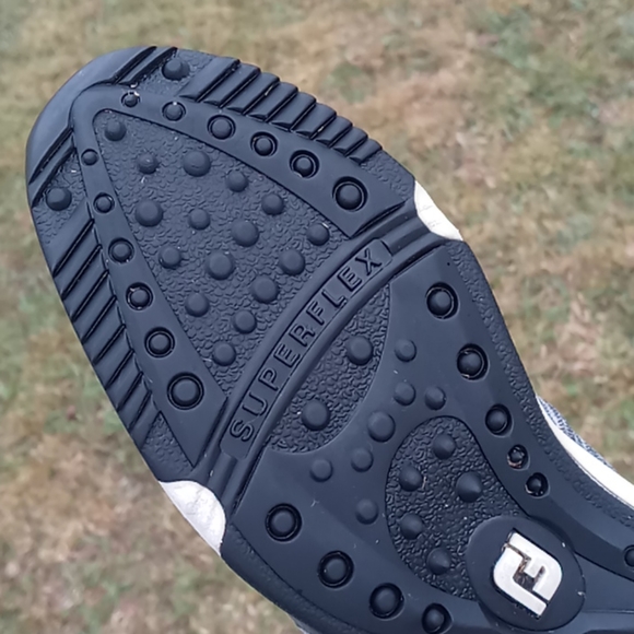 FootJoy Ladies Leisure Spikeless Golf Shoes - Picture 13 of 15